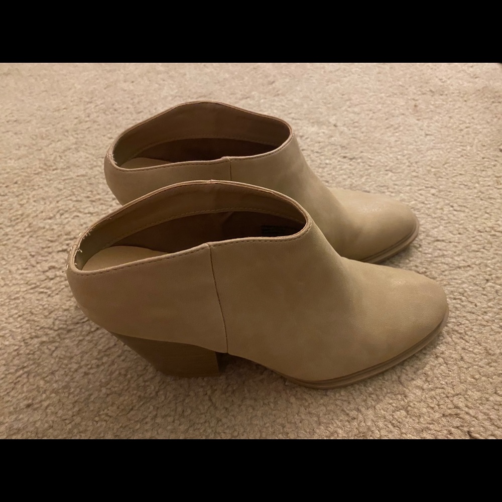 Cute Fall ankle booties!